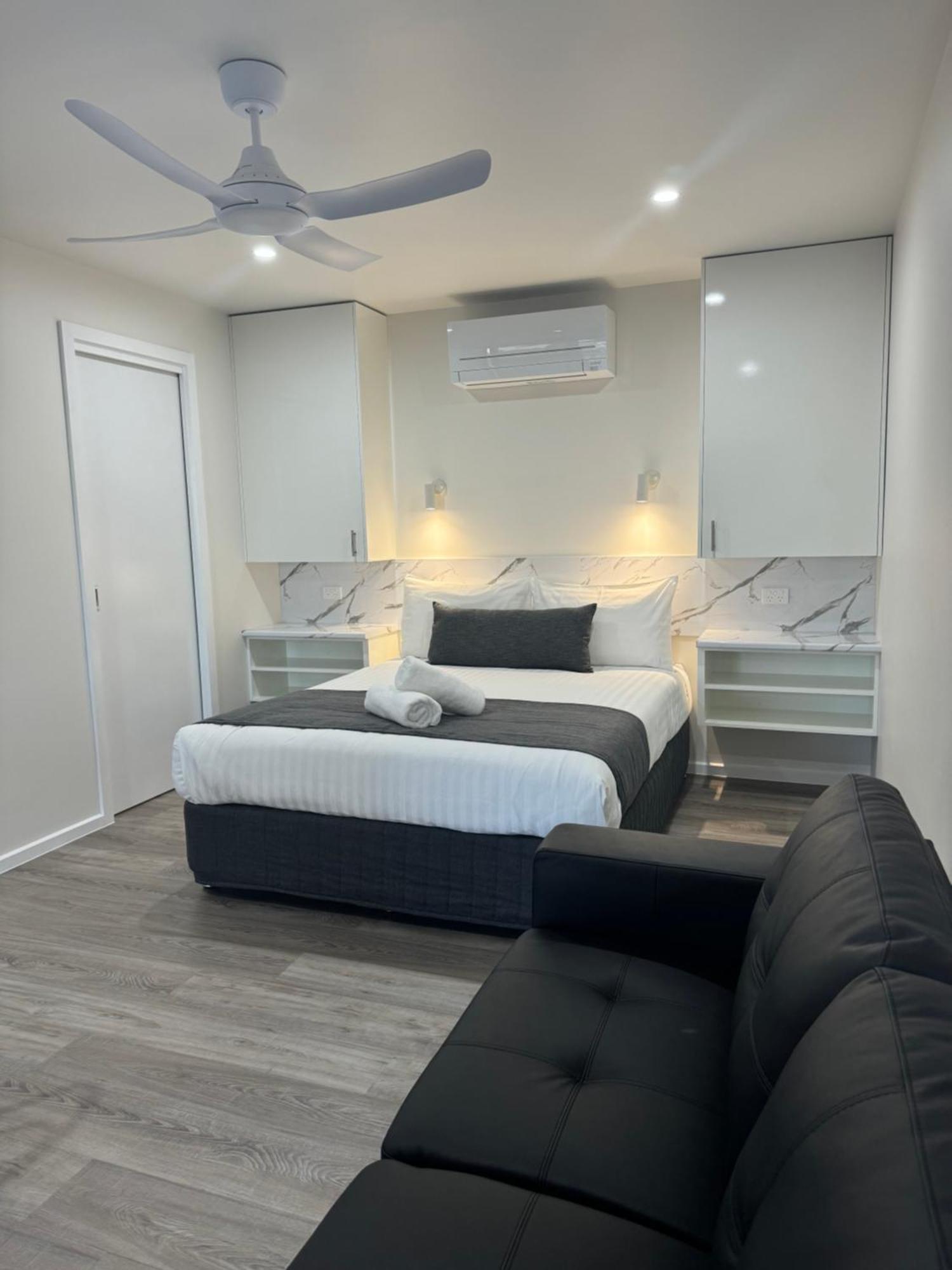 Lake Boga Caravan Park Экстерьер фото